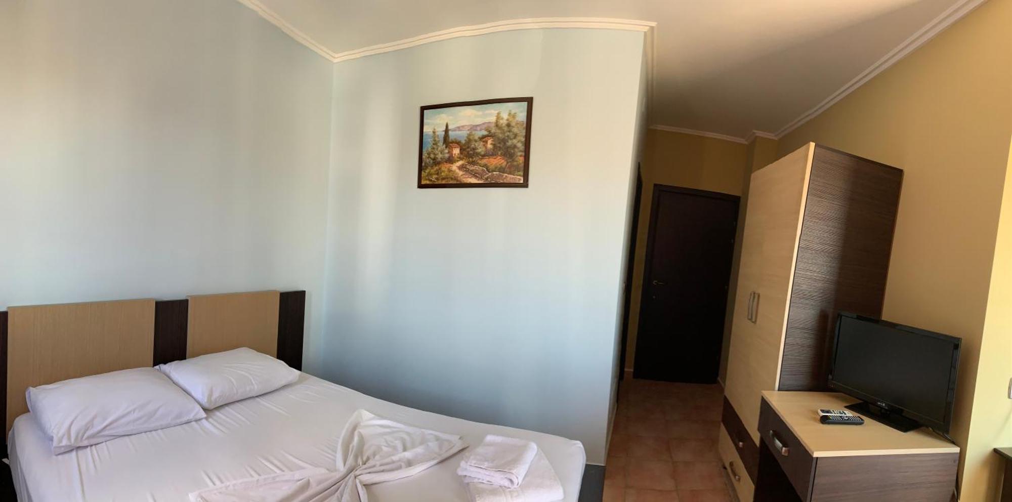 Hotel Dodona Sarandë Exterior foto