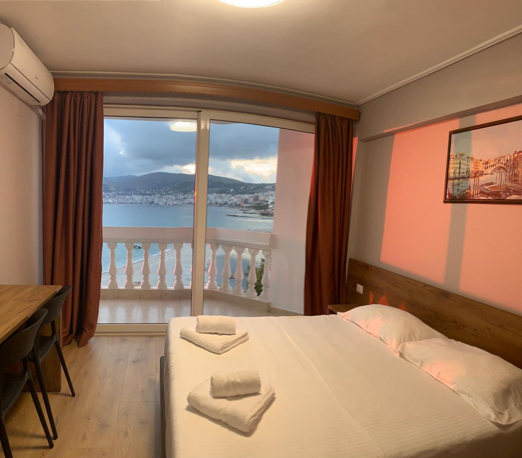 Hotel Dodona Sarandë Exterior foto