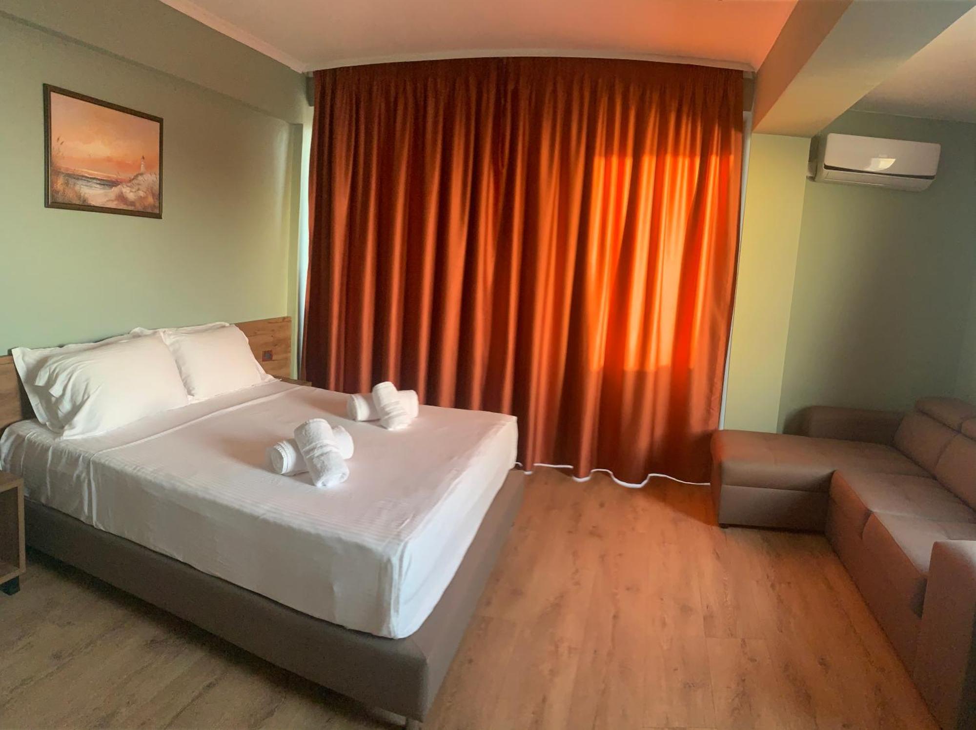 Hotel Dodona Sarandë Exterior foto