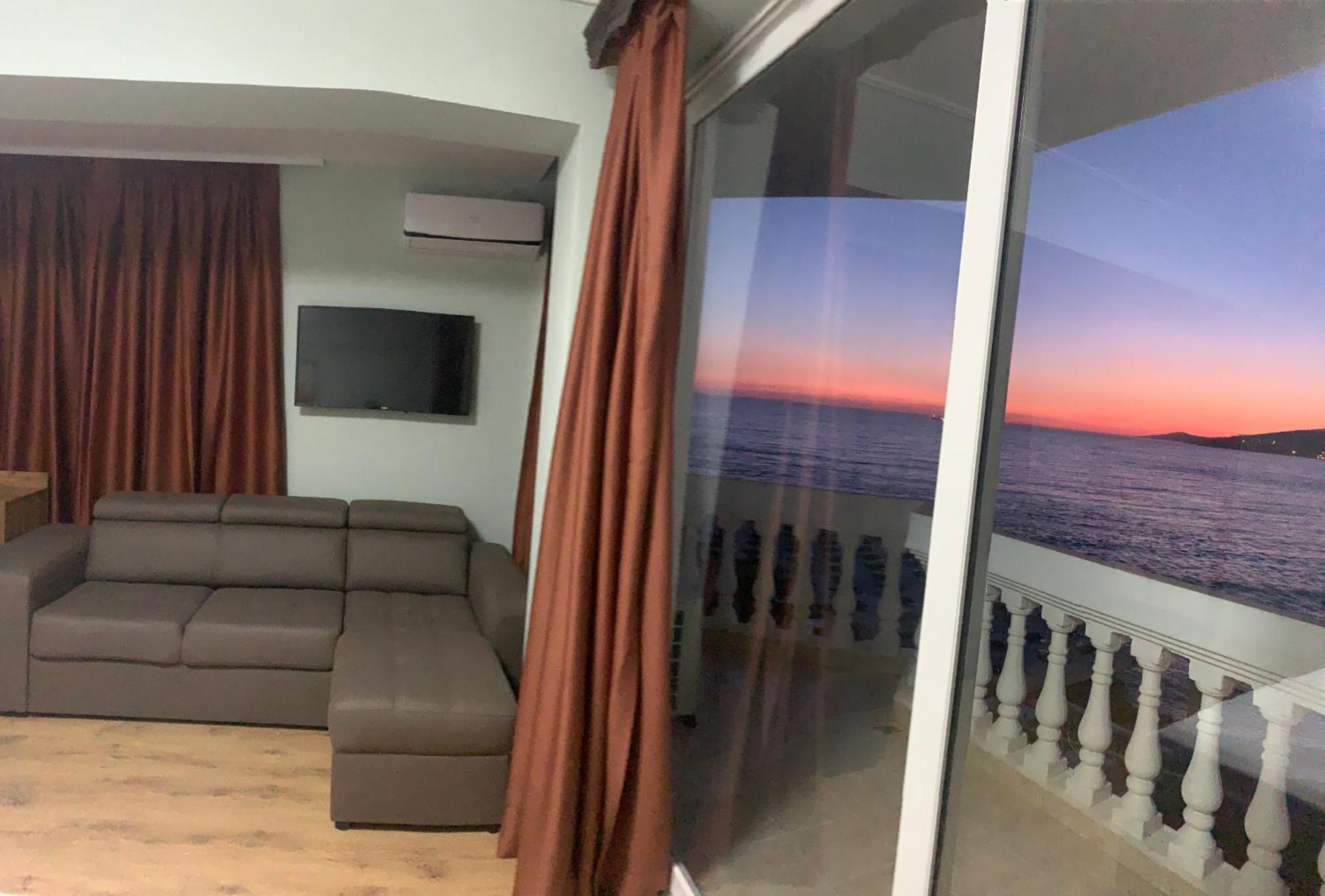 Hotel Dodona Sarandë Exterior foto