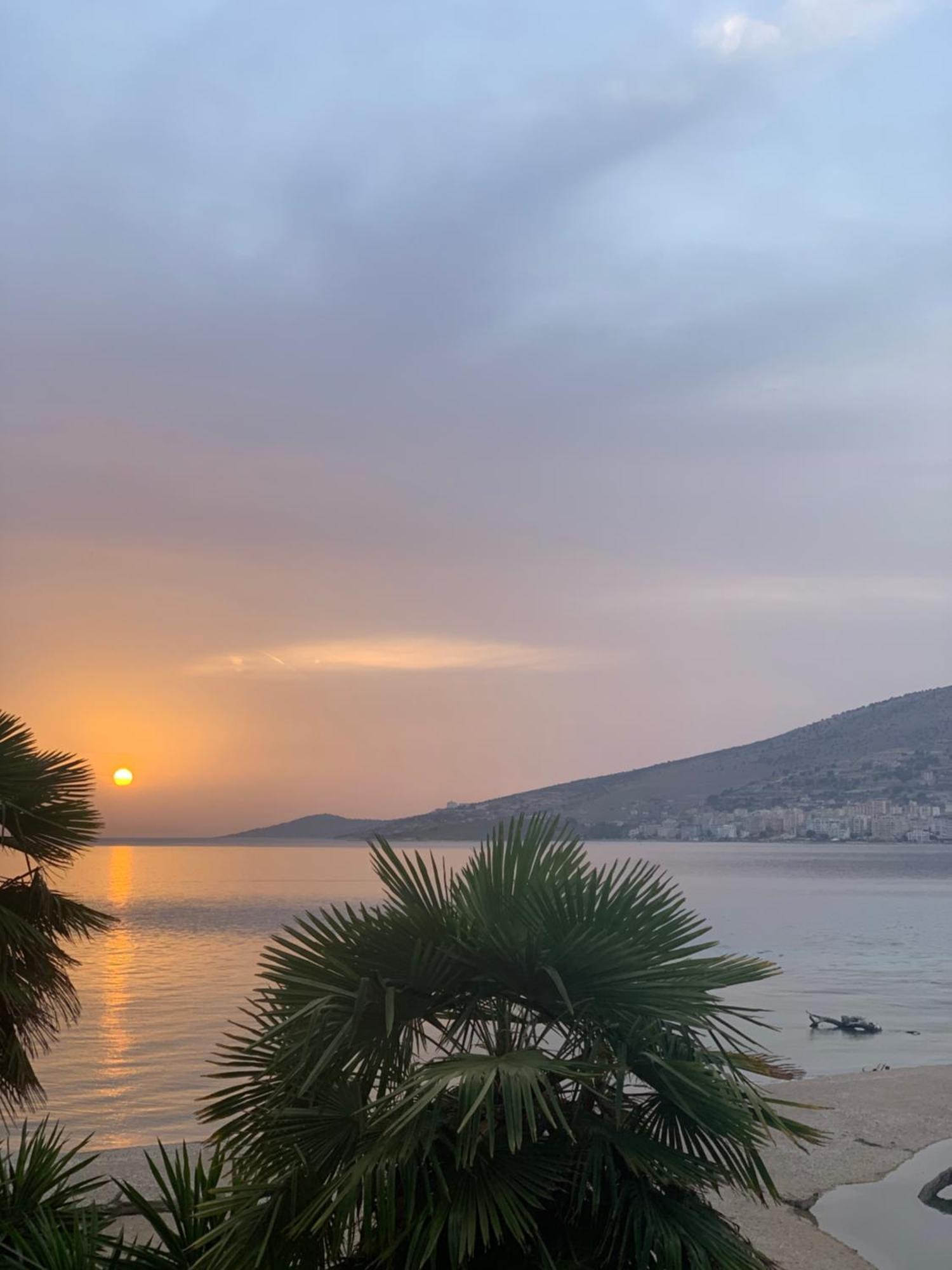 Hotel Dodona Sarandë Exterior foto